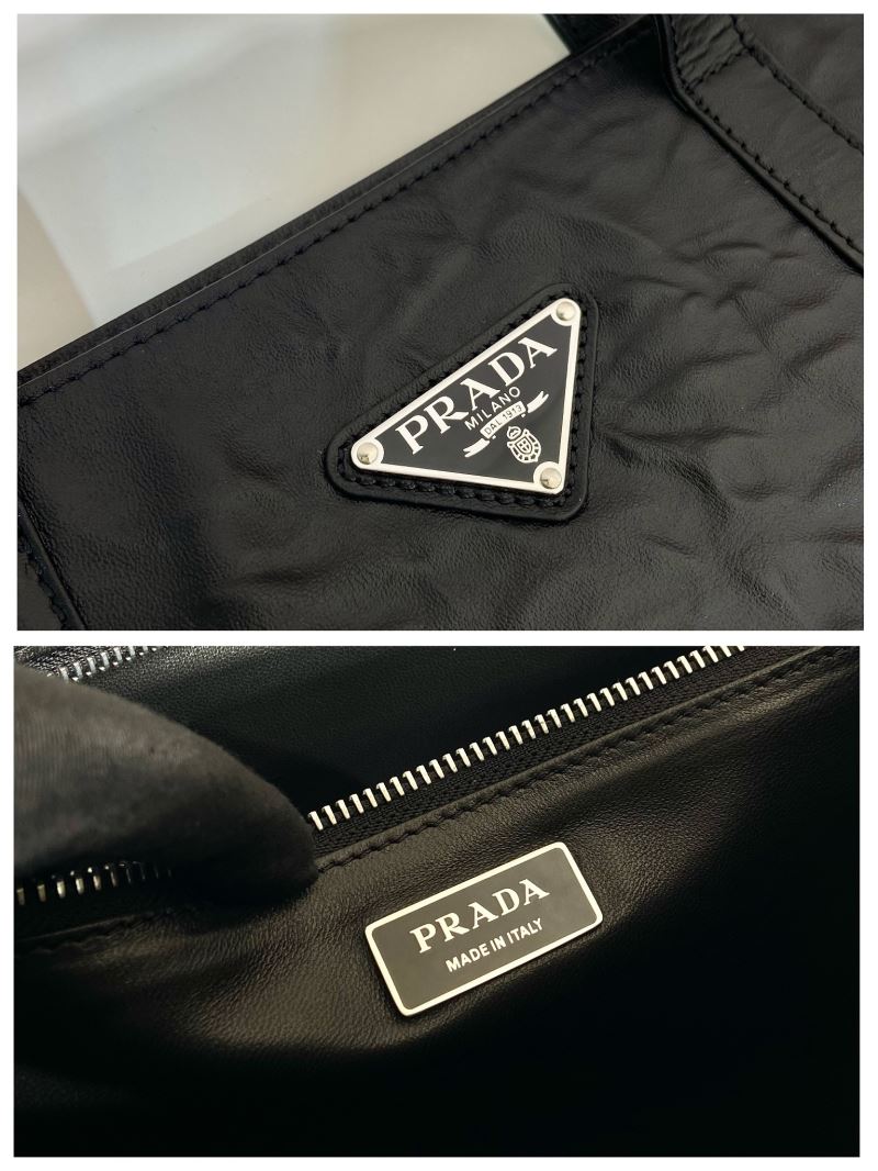 Pra*a tote bags